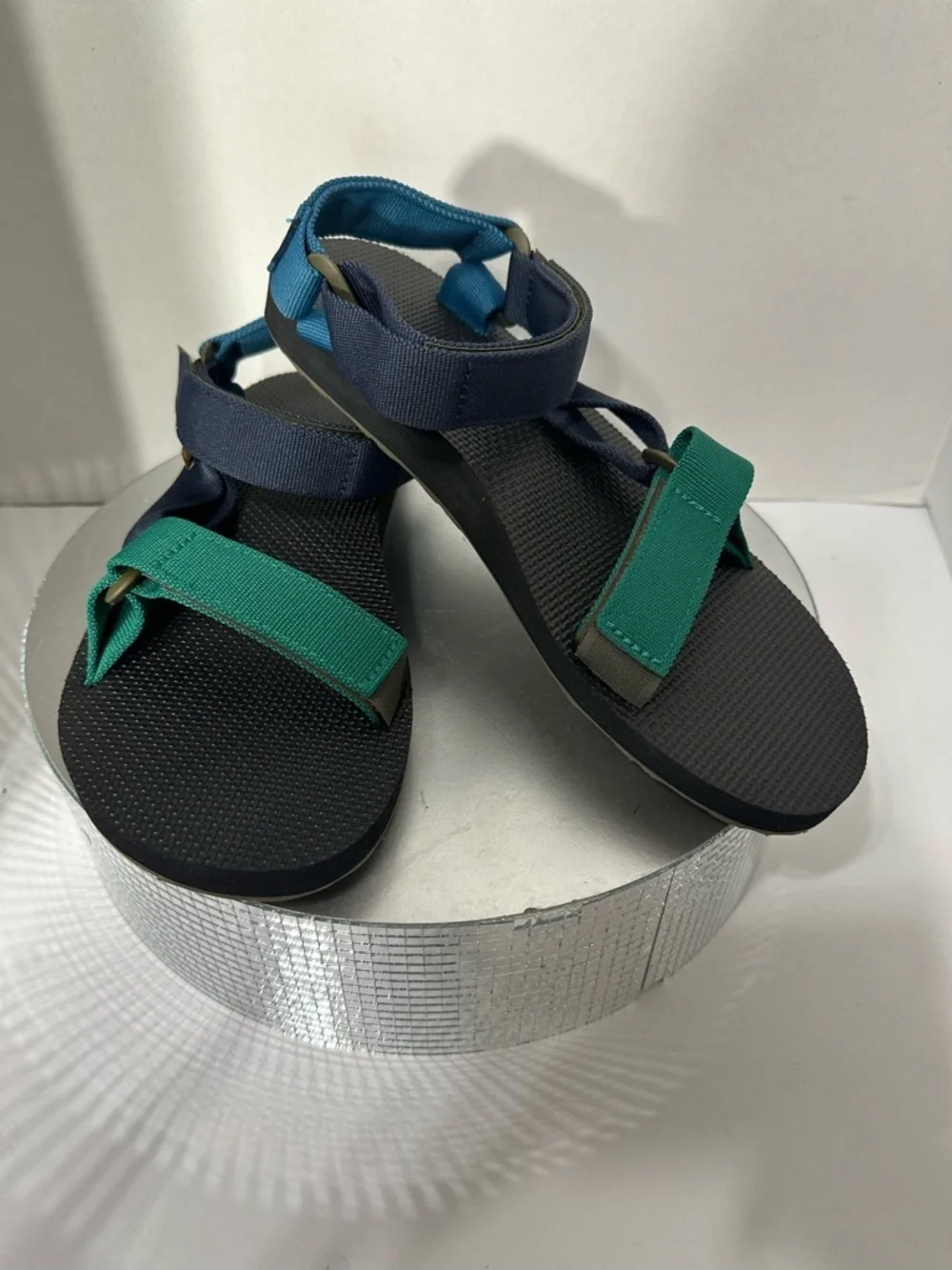 Teva Men's Sandals in Teal, Navy and Black new w/ out tags  size 8
